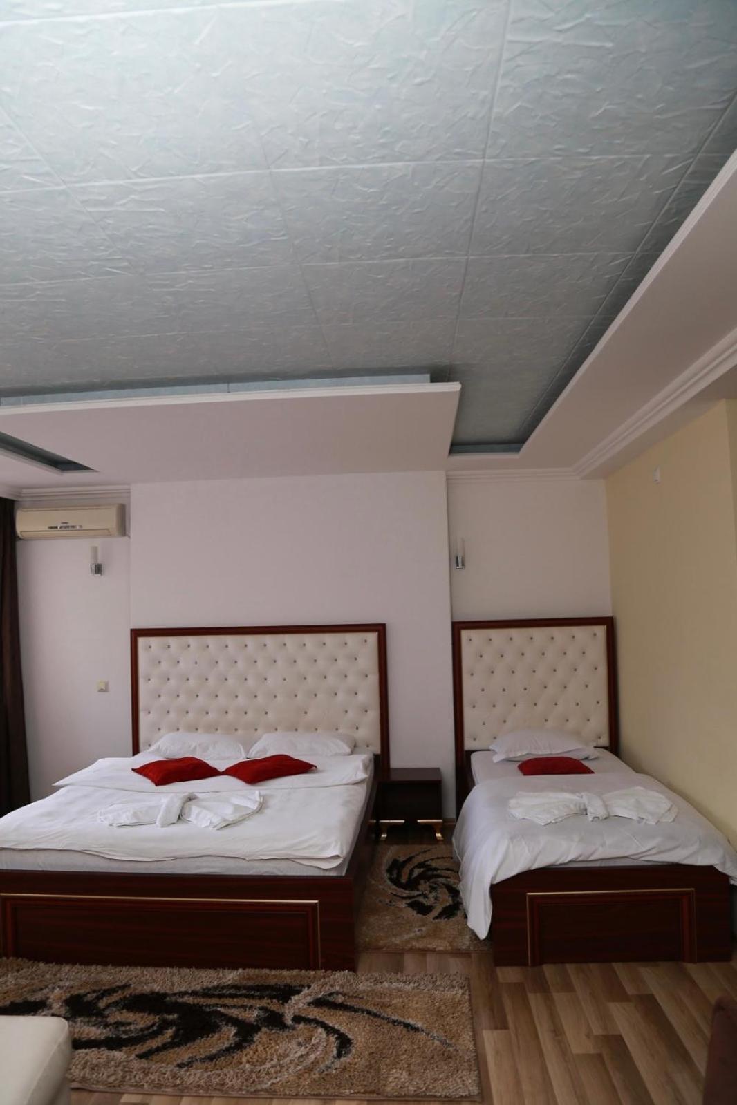 Hotel Venisi بريزرن المظهر الخارجي الصورة